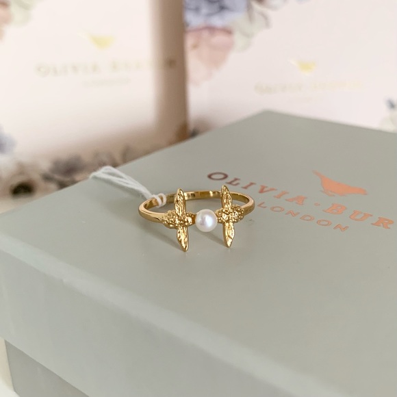 OLIVIA BURTON Jewelry - Olivia Burton Bumblebee Pearl Ring